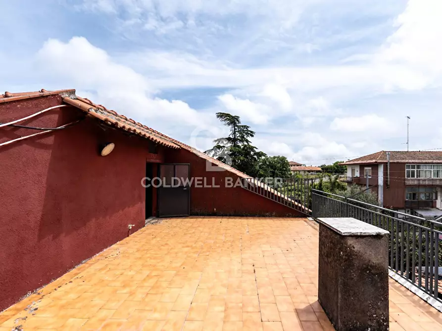 Immagine 34 di Palazzo in vendita  in Via Varese 12 a San Giovanni La Punta
