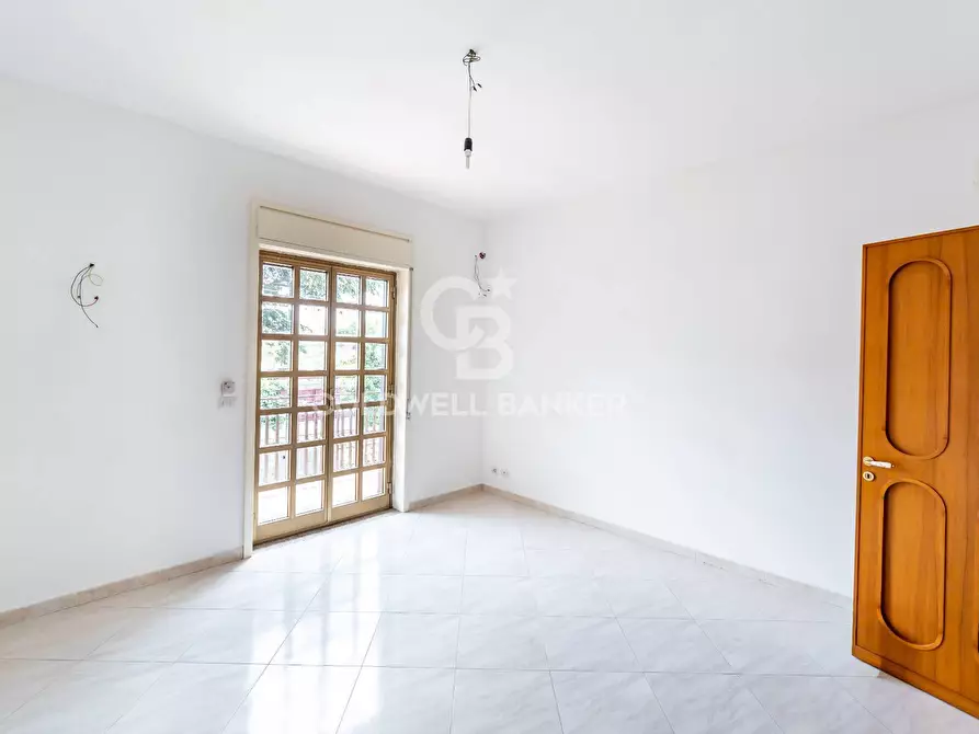 Immagine 37 di Palazzo in vendita  in Via Varese 12 a San Giovanni La Punta
