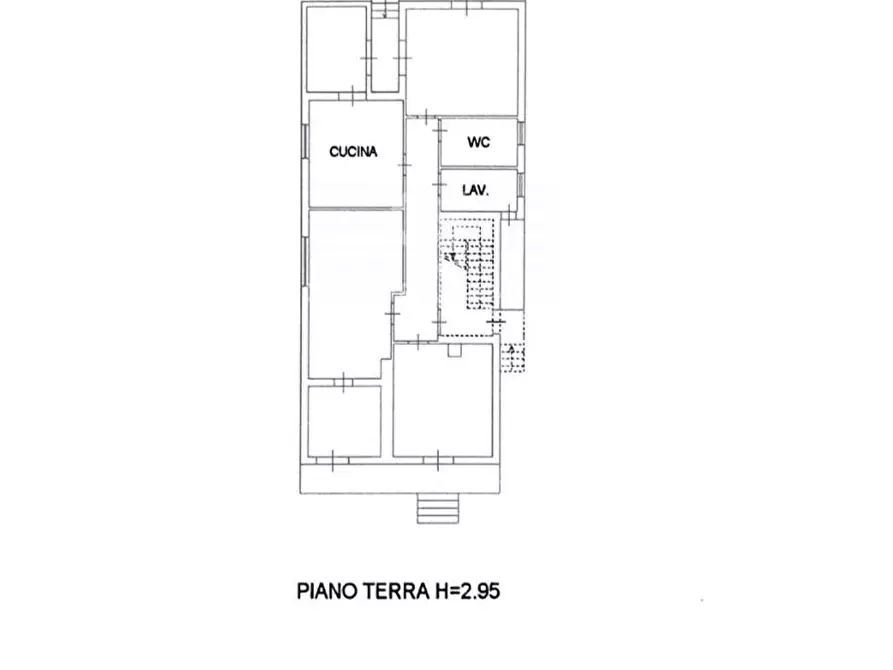 Immagine 43 di Palazzo in vendita  in Via Varese 12 a San Giovanni La Punta