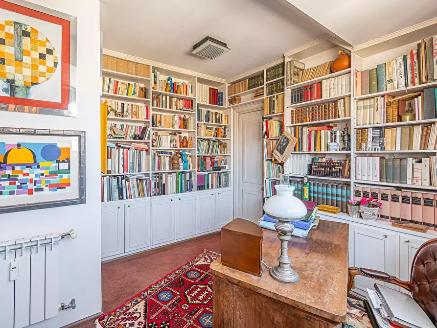 Immagine 4 di Appartamento in vendita  a Roma