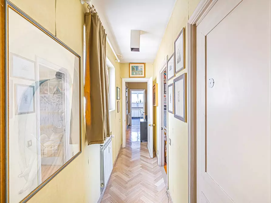 Immagine 13 di Appartamento in vendita  a Roma