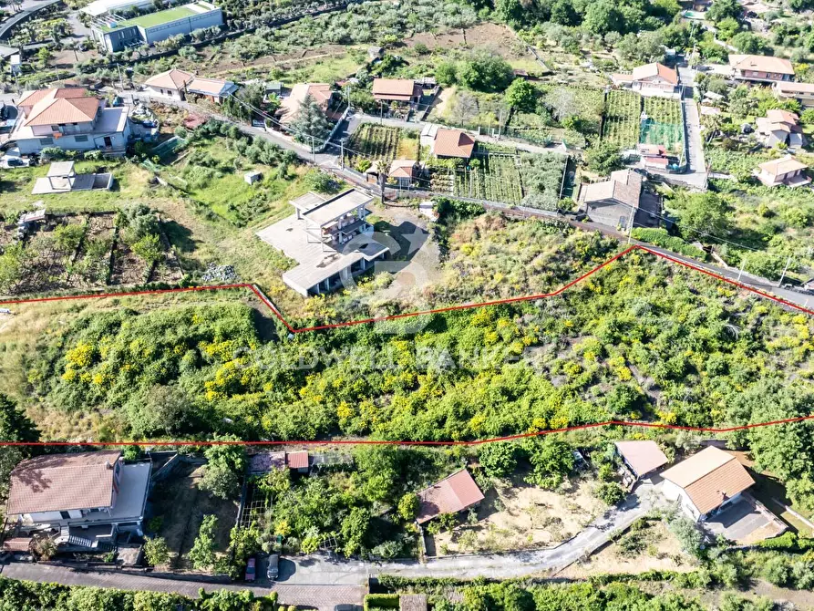 Immagine 1 di Terreno residenziale in vendita  in Via Salvo D'acquisto a Viagrande