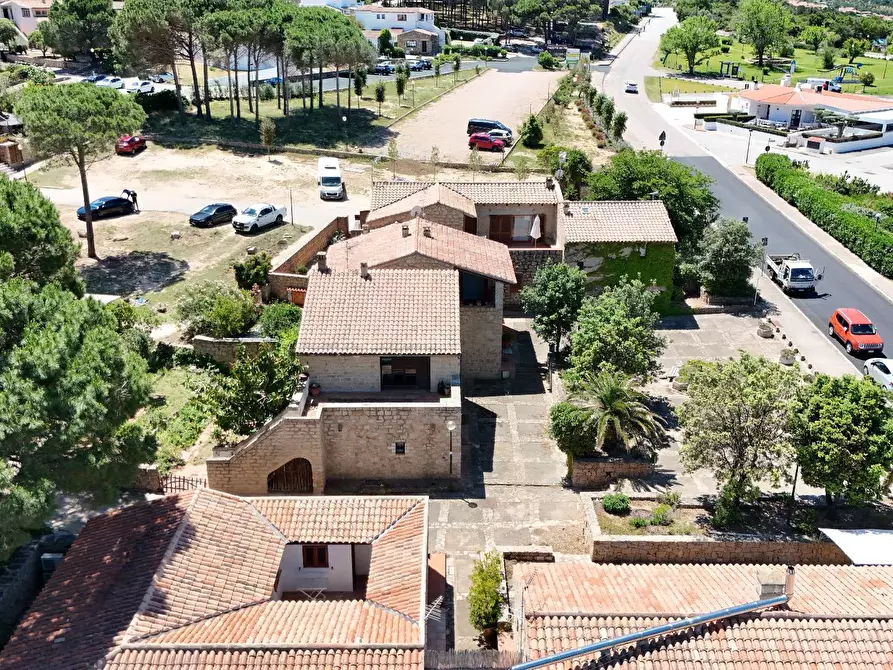 Immagine 22 di Villa in vendita  in Baia Sardinia VIA DEI PINI SNC a Aggius