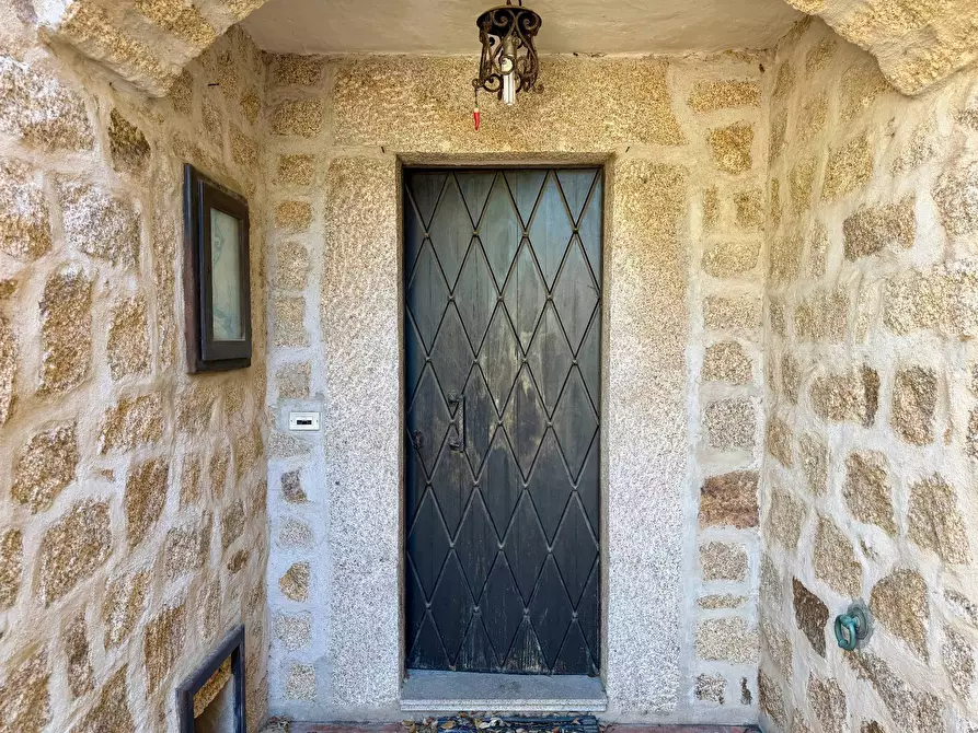 Immagine 6 di Villa in vendita  in Baia Sardinia VIA DEI PINI SNC a Aggius