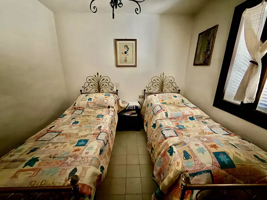 Immagine 12 di Villa in vendita  in Baia Sardinia VIA DEI PINI SNC a Aggius