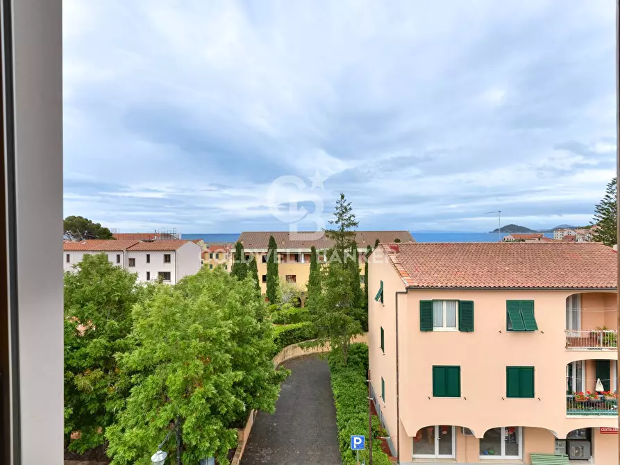 Immagine 2 di Appartamento in vendita  in Via del Toro a Marciana Marina