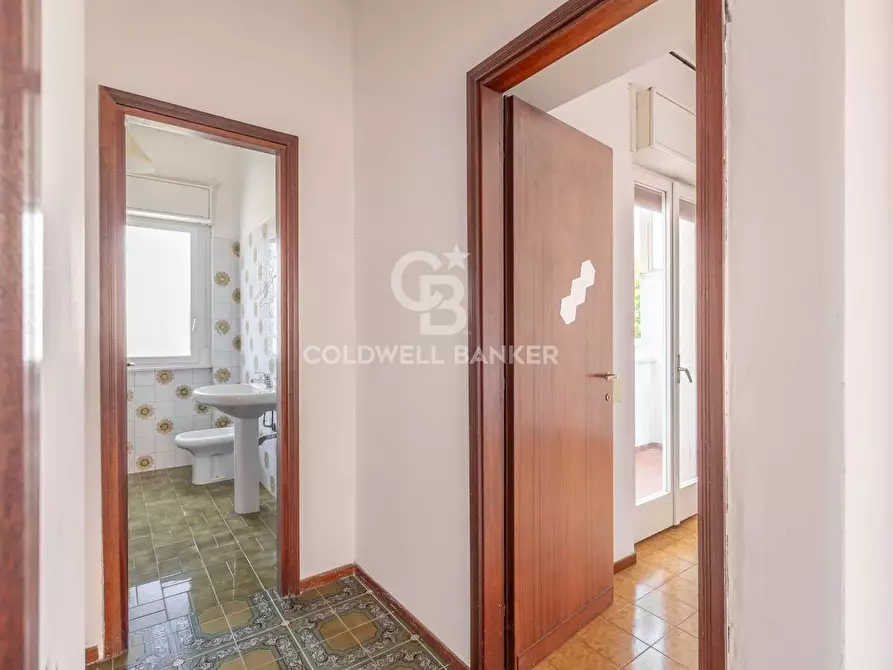 Immagine 21 di Appartamento in vendita  in Via U. Foscolo 2 a Santa Marinella