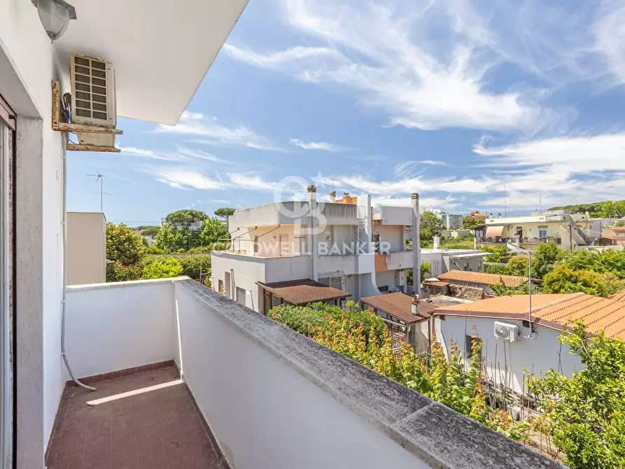 Immagine 33 di Appartamento in vendita  in Via U. Foscolo 2 a Santa Marinella