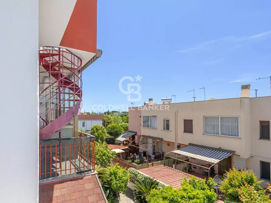 Immagine 34 di Appartamento in vendita  in Via U. Foscolo 2 a Santa Marinella