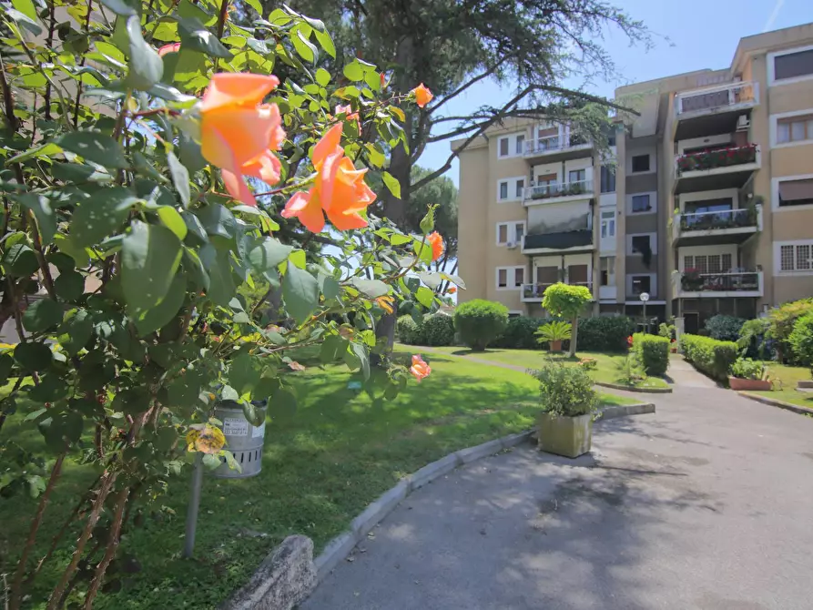 Immagine 1 di Appartamento in vendita  in VIA CINO DEL DUCA 71 a Roma