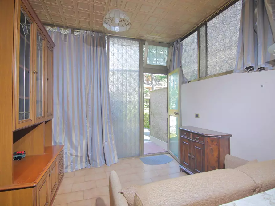 Immagine 9 di Appartamento in vendita  in VIA CINO DEL DUCA 71 a Roma