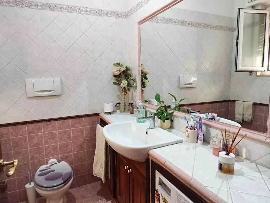 Immagine 9 di Appartamento in vendita  in VIA PIEVE FOSCIANA 93 a Roma