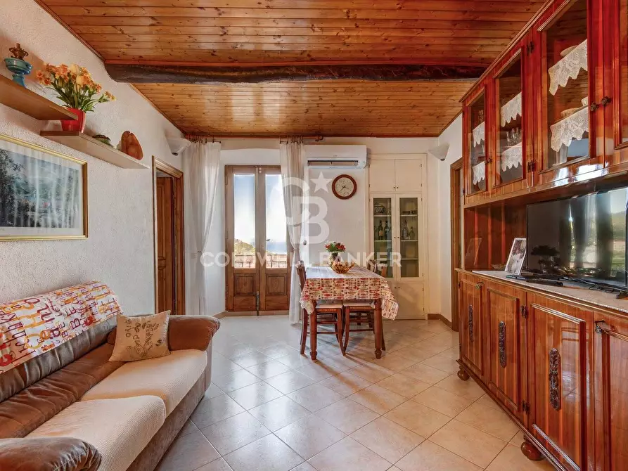 Immagine 2 di Appartamento in vendita  in Via Santa Croce a Marciana