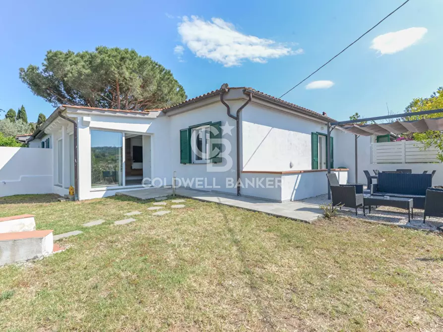 Immagine 27 di Villa in vendita  in Loc. Schiopparello a Portoferraio
