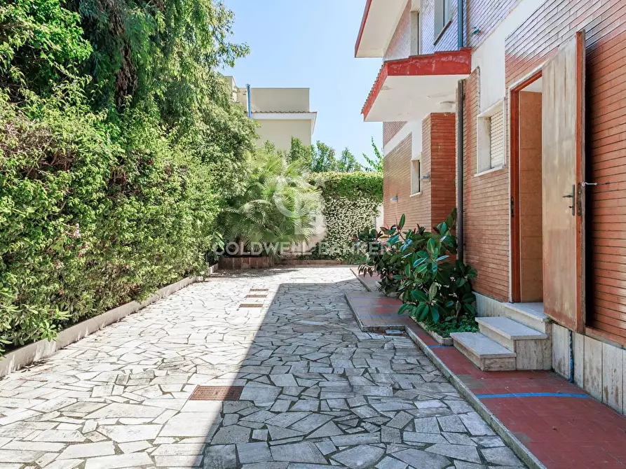 Immagine 4 di Villa in vendita  in Via Aurelia 136c a Santa Marinella