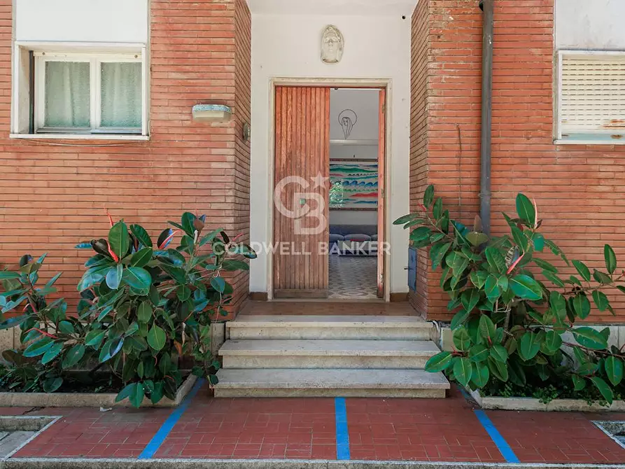 Immagine 5 di Villa in vendita  in Via Aurelia 136c a Santa Marinella