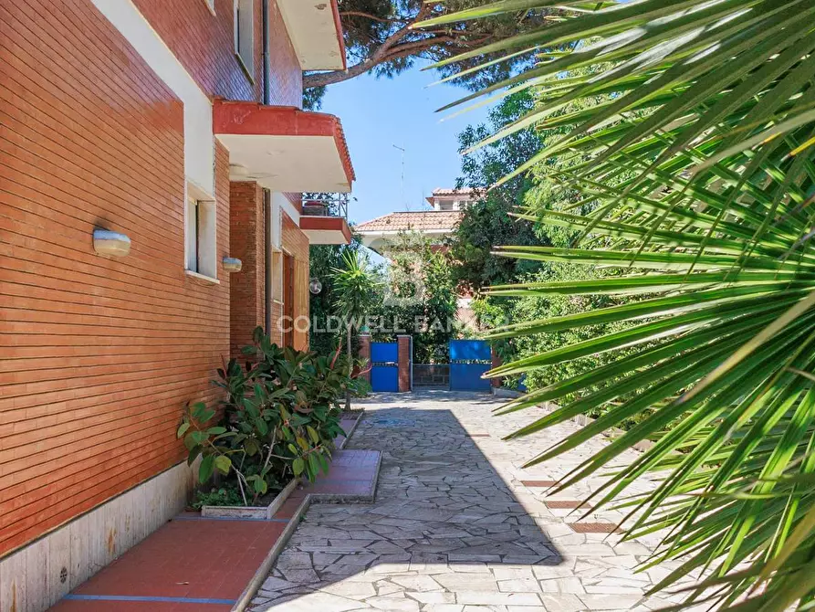Immagine 59 di Villa in vendita  in Via Aurelia 136c a Santa Marinella