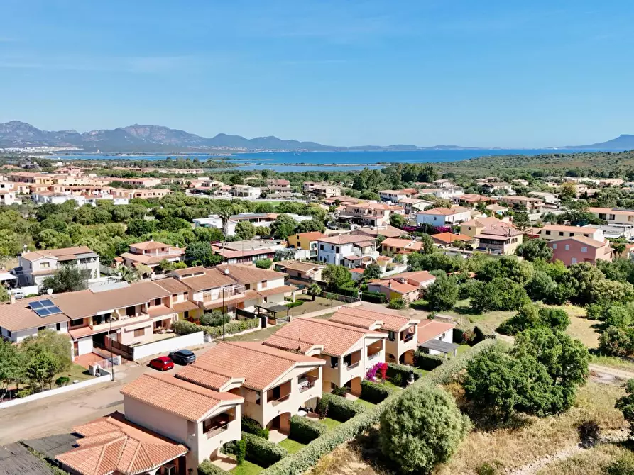 Immagine 1 di Appartamento in vendita  in VIA DEL TIMO Murta Maria Porto Istana 8 a Olbia