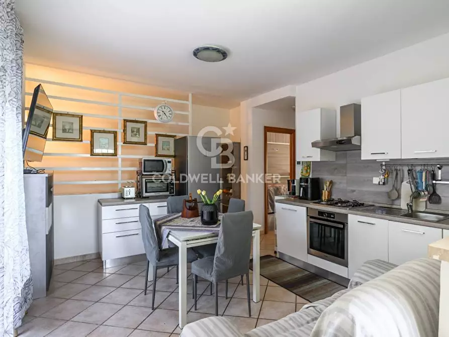 Immagine 3 di Appartamento in vendita  in Via Delle Colonie 57 a Santa Marinella