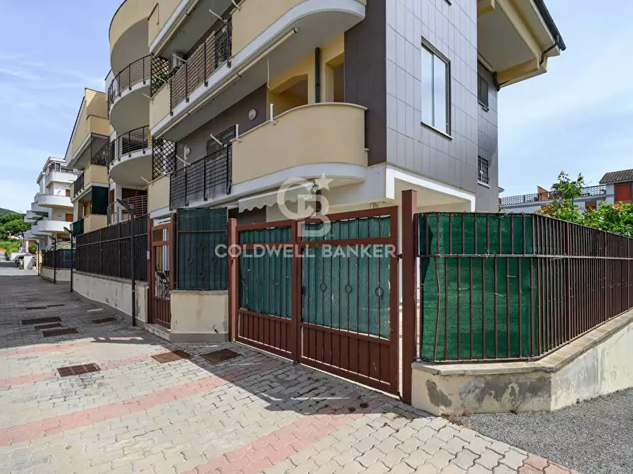 Immagine 32 di Appartamento in vendita  in Via Delle Colonie 57 a Santa Marinella