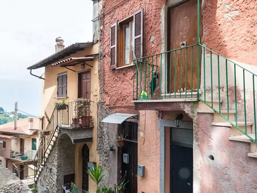 Immagine 15 di Appartamento in vendita  in Vicolo Delle Grotte 8 a Rocca Di Papa