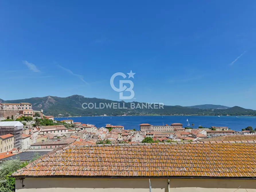 Immagine 3 di Villa in vendita  in Via della Regina a Portoferraio
