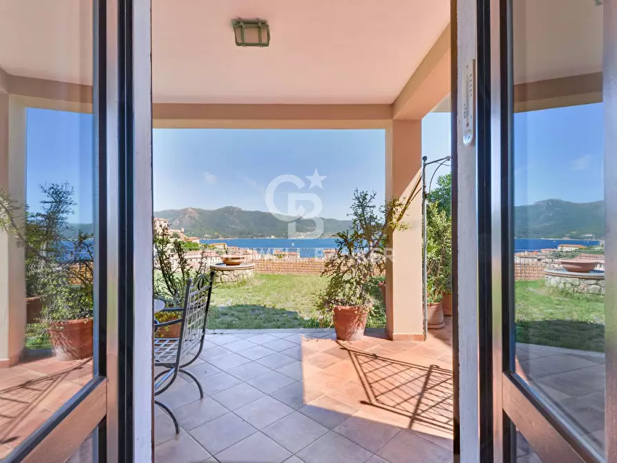 Immagine 6 di Villa in vendita  in Via della Regina a Portoferraio