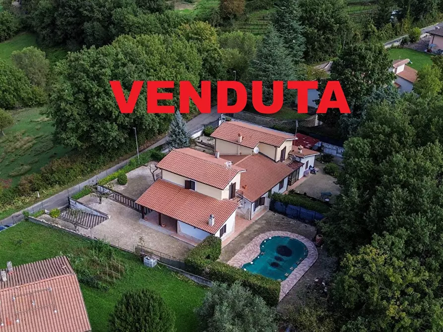 Immagine 1 di Villa in vendita  in Via Dei Ricciari a Roma