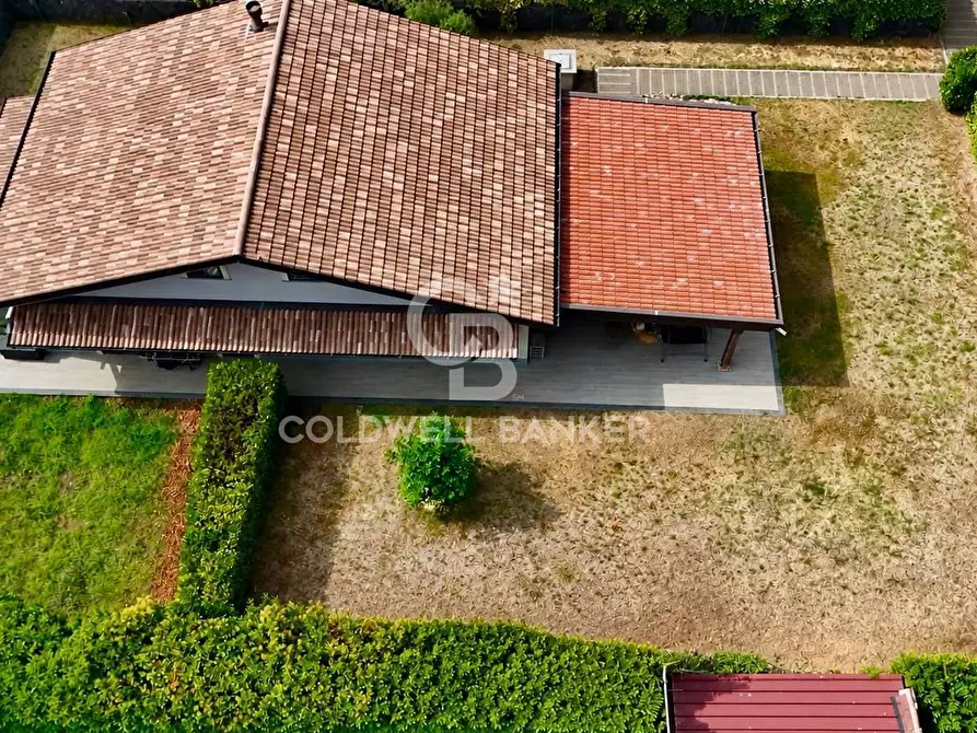 Immagine 1 di Villa in vendita  in Via Arrigo Boito 7 a Pedara
