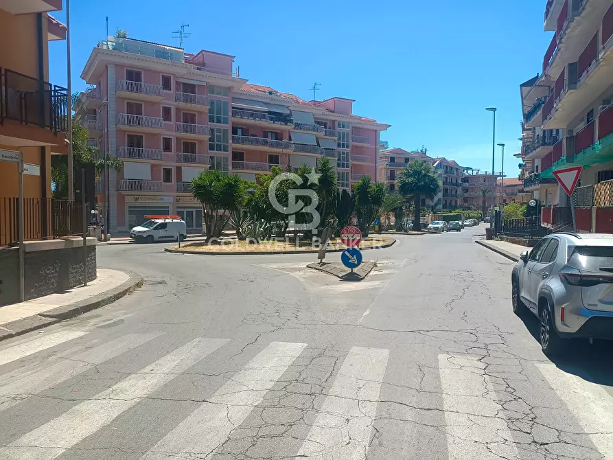 Immagine 4 di Appartamento in vendita  in via cervo 19 a Acireale