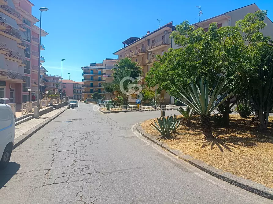Immagine 1 di Appartamento in vendita  in via cervo 19 a Acireale