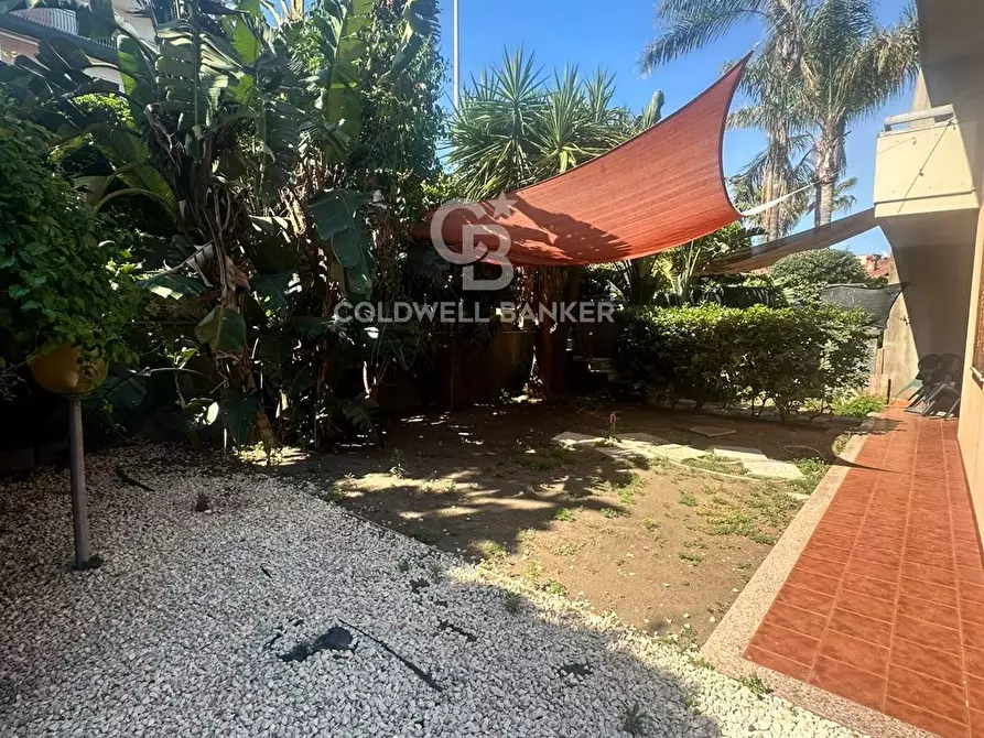 Immagine 6 di Villa in vendita  in Via Lecco 21 a Aci Catena