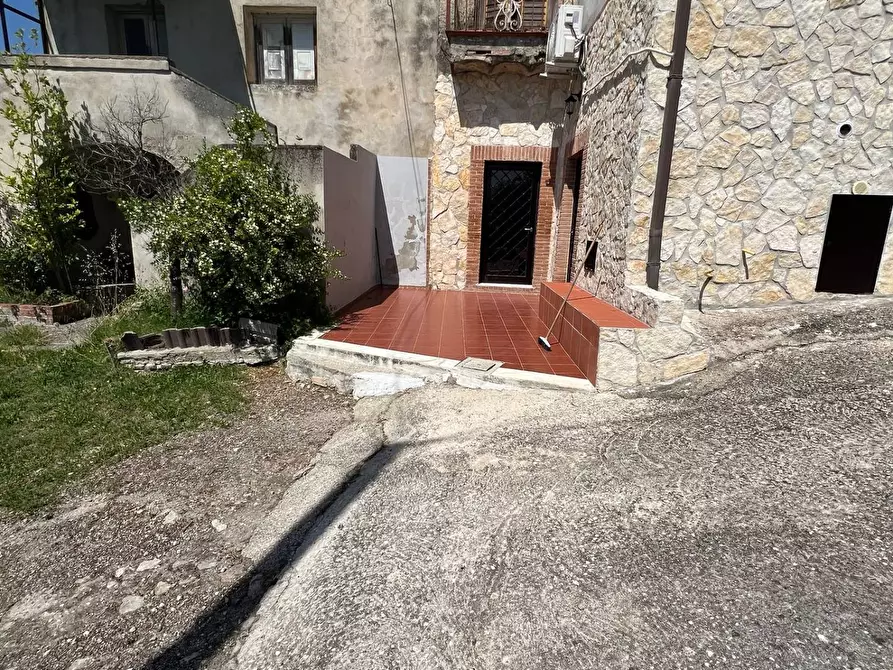 Immagine 2 di Appartamento in affitto  in via cesine a Caiazzo