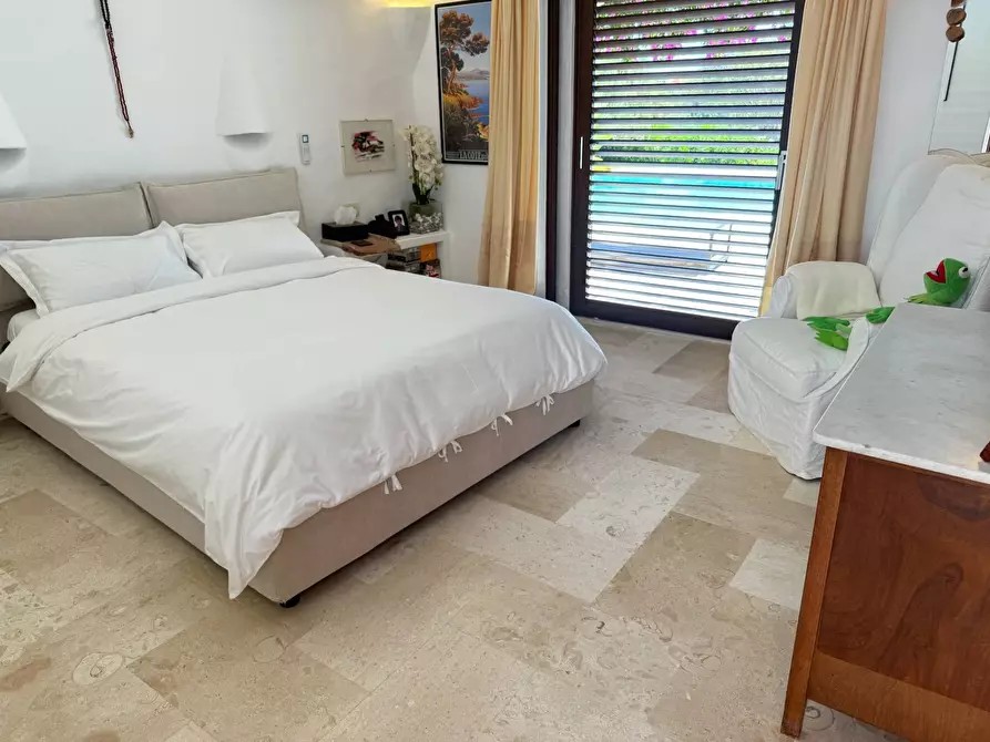 Immagine 18 di Villa in affitto  in via Li Petri a Olbia