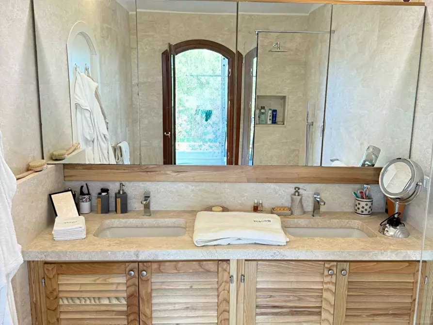 Immagine 22 di Villa in affitto  in via Li Petri a Olbia