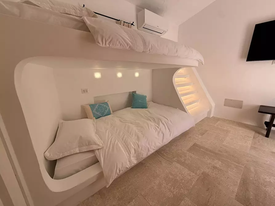 Immagine 24 di Villa in affitto  in via Li Petri a Olbia