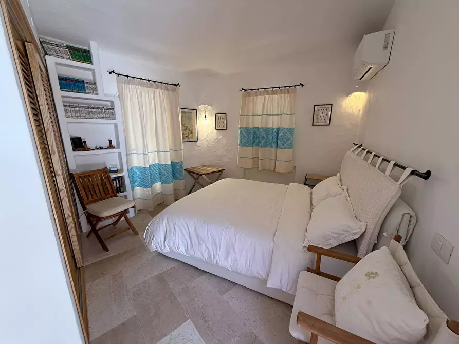 Immagine 27 di Villa in affitto  in via Li Petri a Olbia
