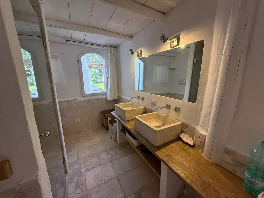 Immagine 30 di Villa in affitto  in via Li Petri a Olbia