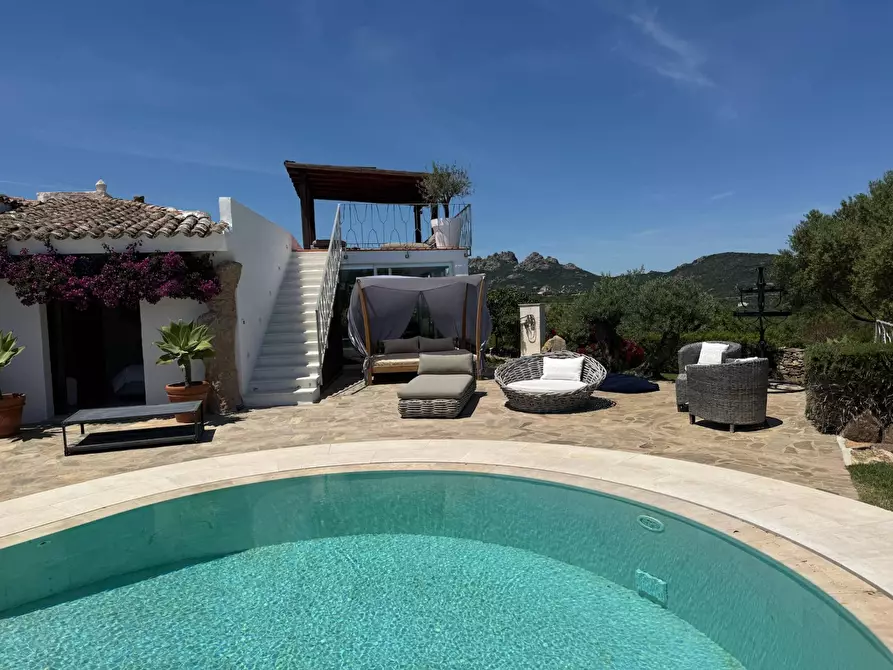 Immagine 40 di Villa in affitto  in via Li Petri a Olbia