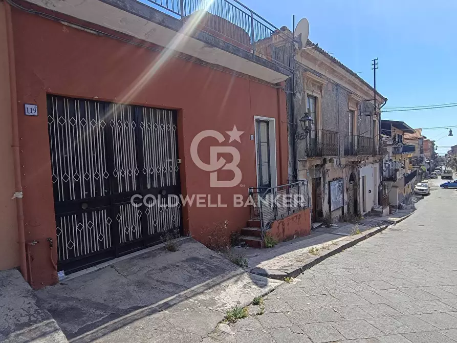 Immagine 2 di Casa indipendente in vendita  in Via Roma 119 a Aci Catena
