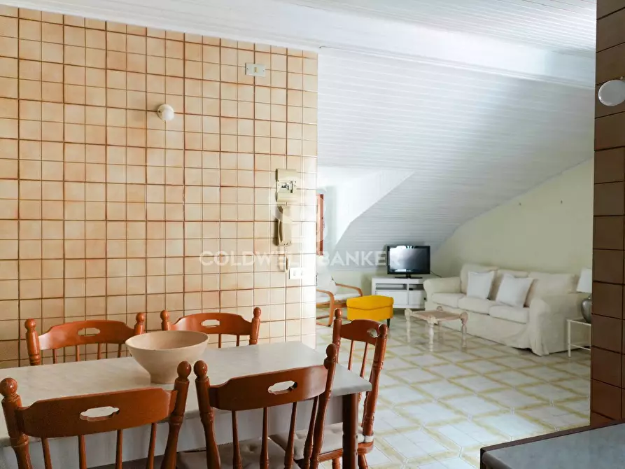 Immagine 10 di Appartamento in vendita  in Via Stromboli 3 a Giardini-Naxos