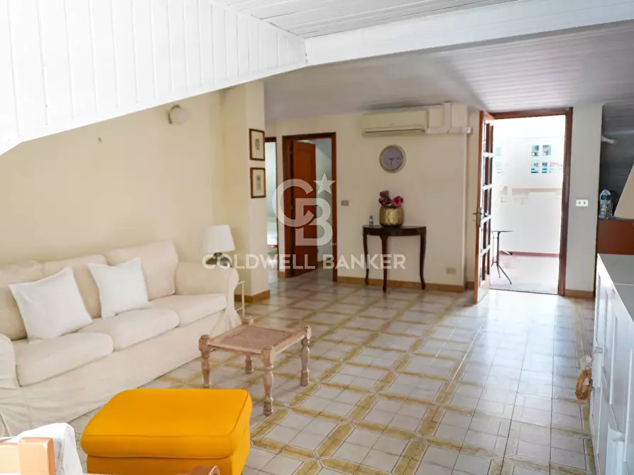 Immagine 14 di Appartamento in vendita  in Via Stromboli 3 a Giardini-Naxos