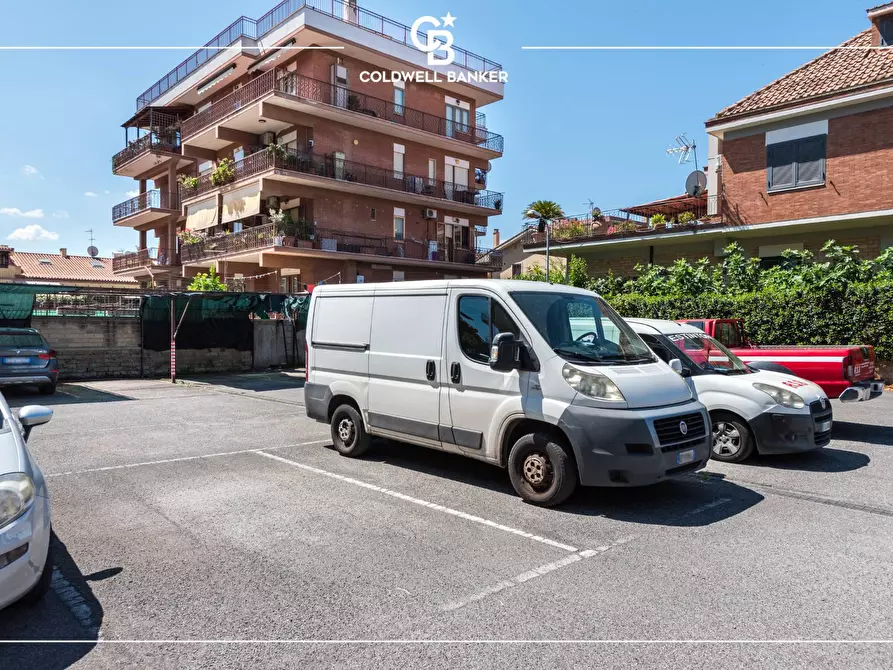 Immagine 4 di Box auto in vendita  in Via Afro Tondelli 22 a Ciampino