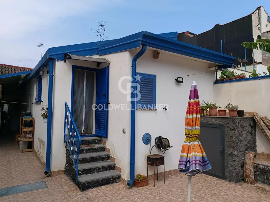 Immagine 1 di Casa indipendente in vendita  in Via Ercole Patti (Pozzillo) 4 a Acireale
