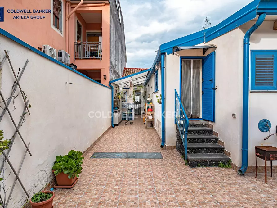 Immagine 2 di Casa indipendente in vendita  in Via Ercole Patti (Pozzillo) 4 a Acireale
