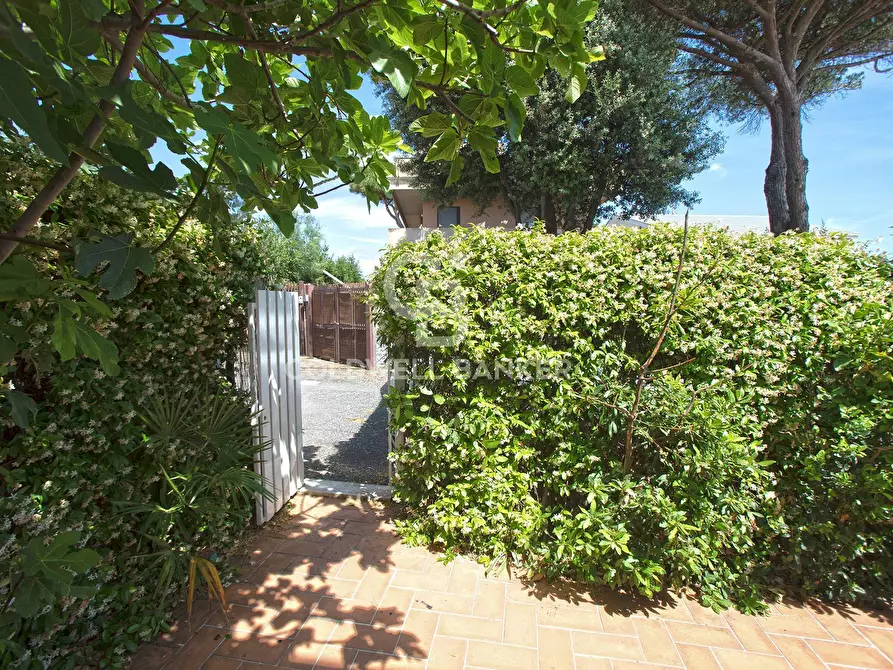 Immagine 9 di Villa in vendita  in Via Aurelia 136 a Santa Marinella