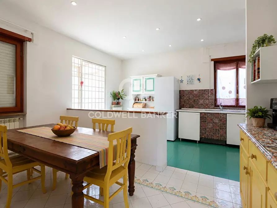 Immagine 15 di Villa in vendita  in Via Aurelia 136 a Santa Marinella
