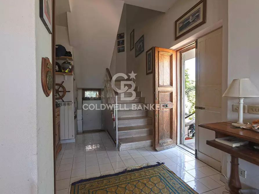 Immagine 5 di Villa in vendita  in Via Aurelia 136 a Santa Marinella