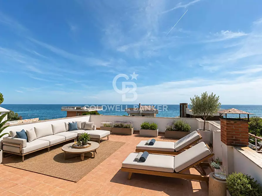 Immagine 23 di Villa in vendita  in Via Aurelia 136 a Santa Marinella