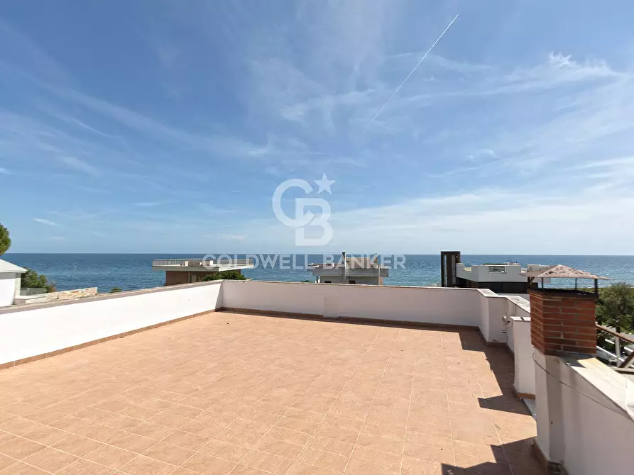 Immagine 24 di Villa in vendita  in Via Aurelia 136 a Santa Marinella
